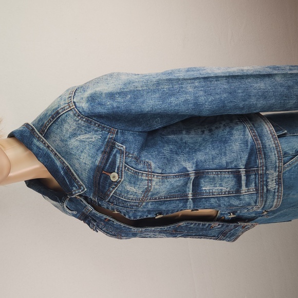 Almost Famous Distressed Denim Jacket Size L - Picture 13 of 17